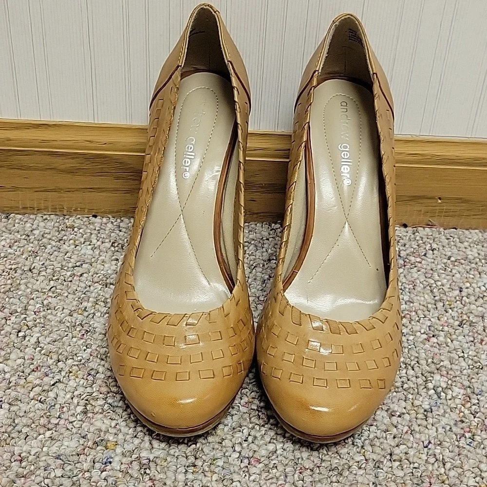 Andrew Geller Tan Textured Knot Platform Heels 7.5 Office Career Business - Picture 2 of 8